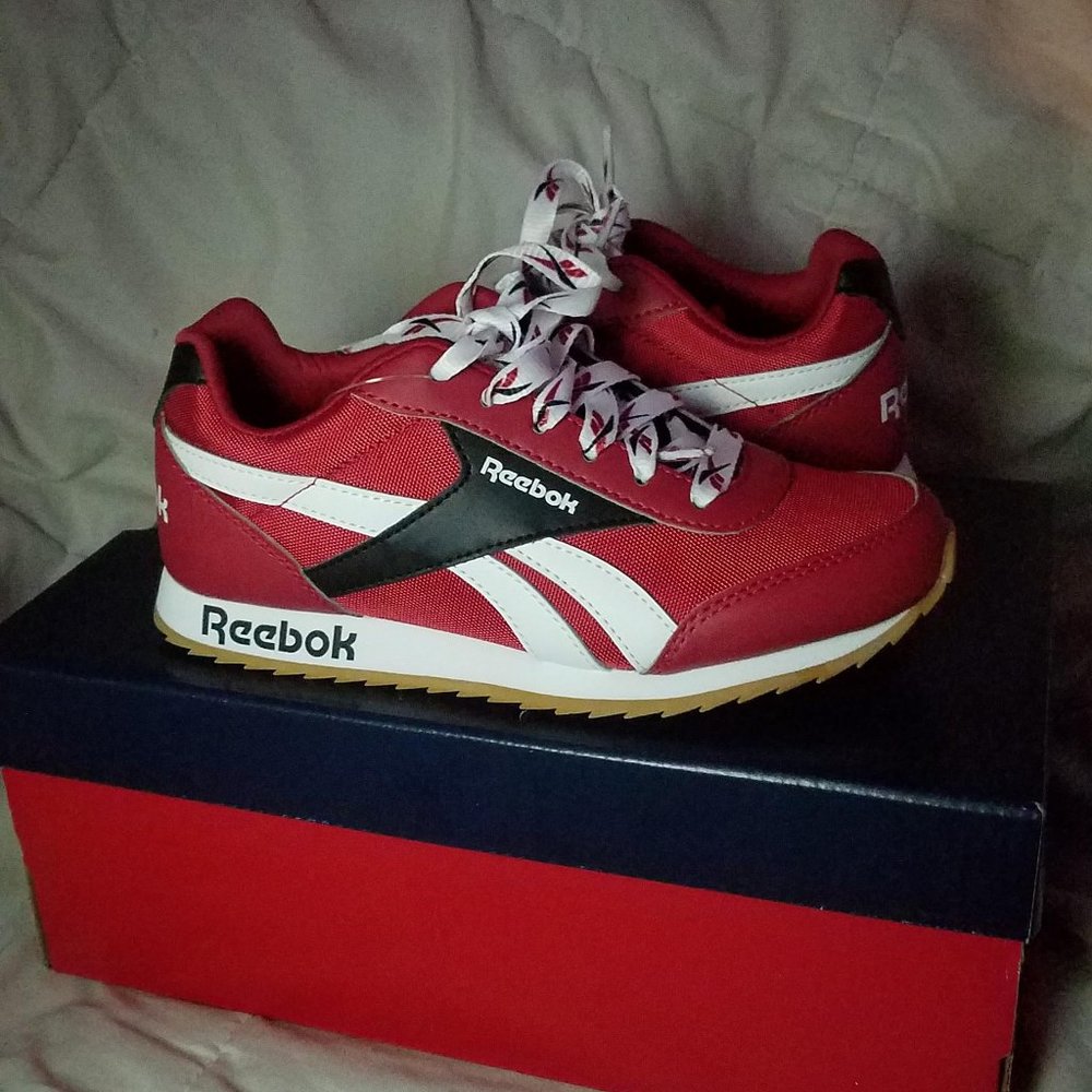 NEW Reebok red boys kids shoes sneakers